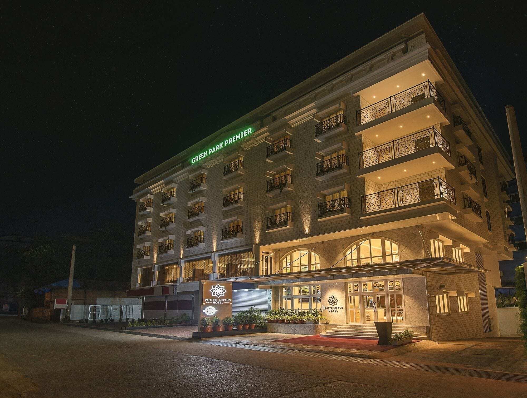 White Lotus Hotel Udupi Extérieur photo